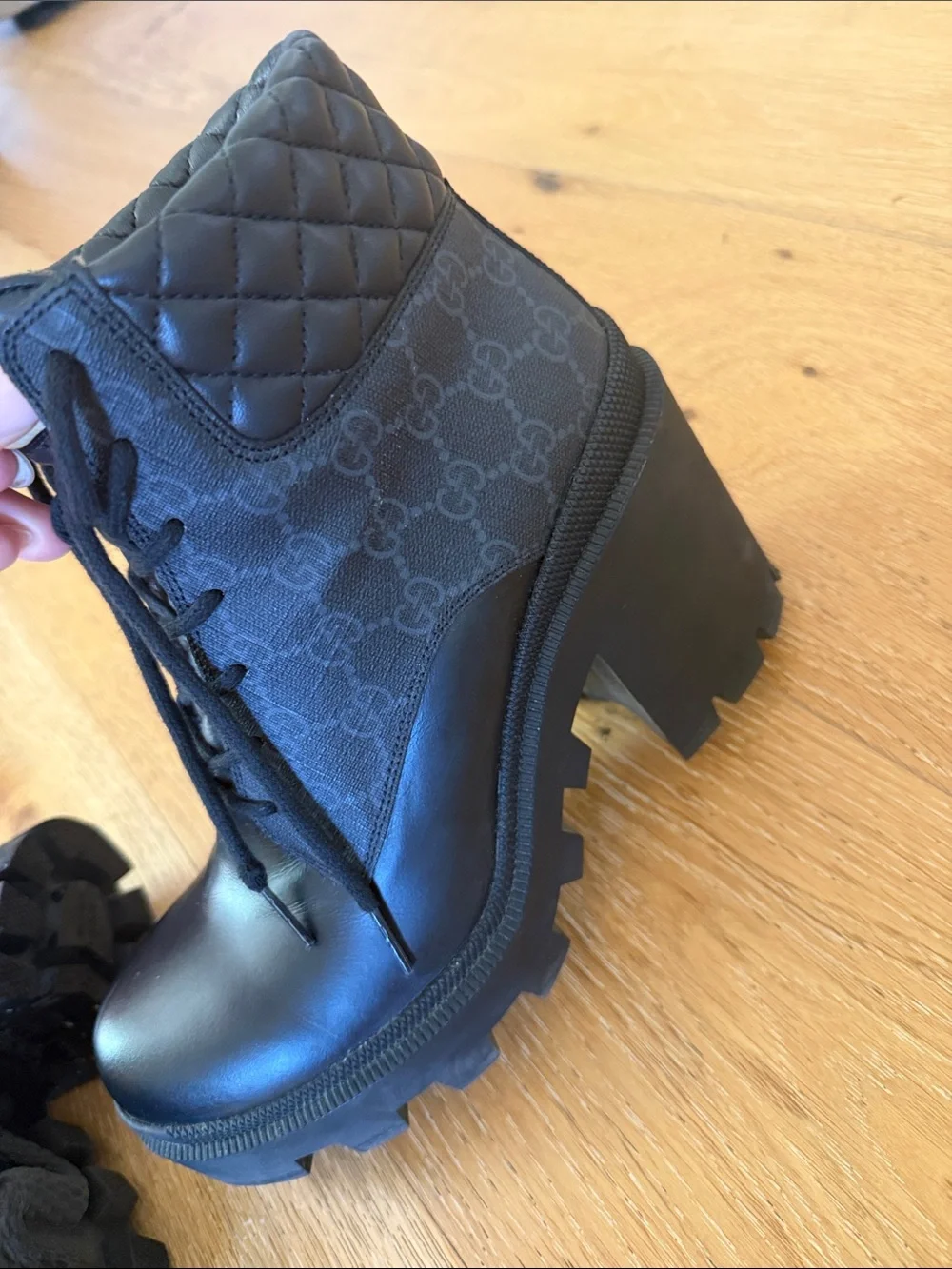 Gucci Black Quilted Leather Lace-Up Men’s Boots with Logo Tab